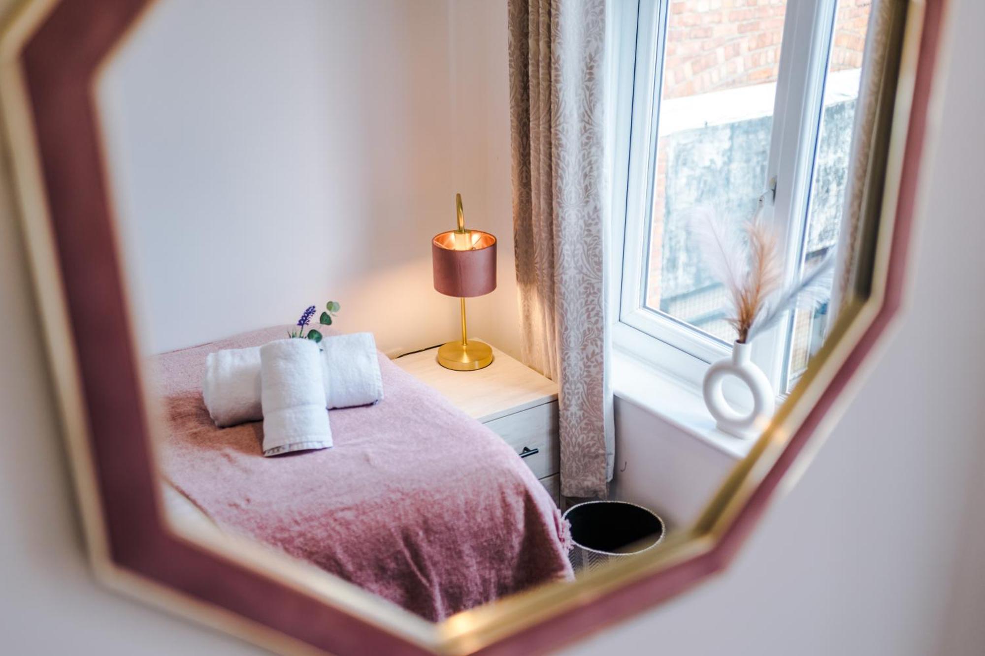 Spacious 3-Bed Home In Nantwich By 53 Degrees Property - Amazing Location, Ideal For Groups - Sleeps 6 Esterno foto
