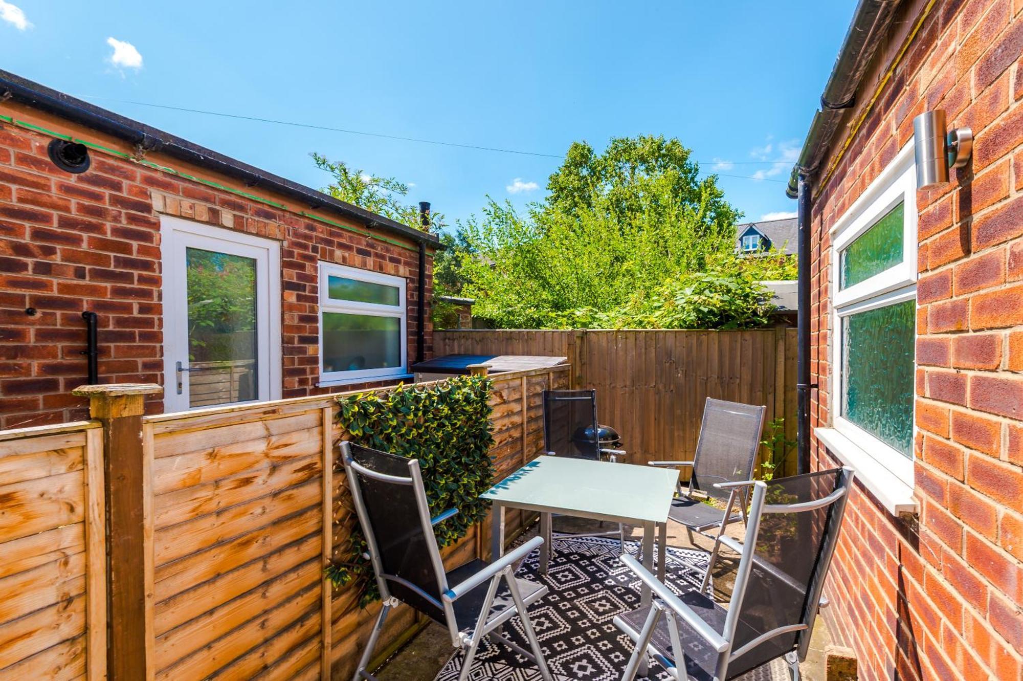 Spacious 3-Bed Home In Nantwich By 53 Degrees Property - Amazing Location, Ideal For Groups - Sleeps 6 Esterno foto